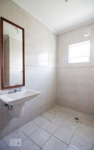 Casa à venda com 160m², 3 quartos e sem vagaBanheiro