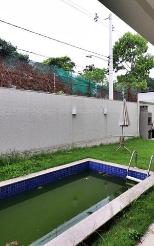 Casa de condomínio à venda com 165m², 3 quartos e 2 vagasÁrea Externa