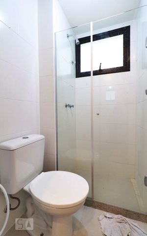 Casa de condomínio à venda com 165m², 3 quartos e 2 vagasBanheiro Suíte 1 e 2