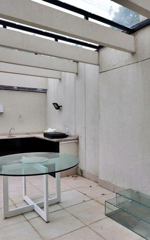 Casa de condomínio à venda com 165m², 3 quartos e 2 vagasÁrea Externa