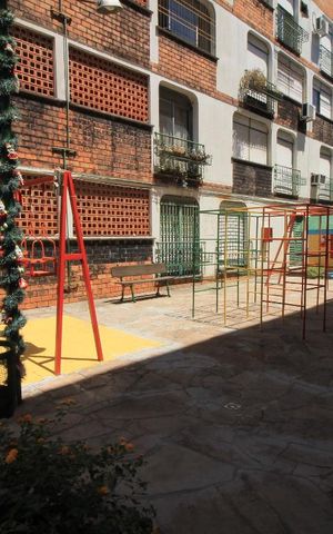 Apartamento para alugar com 66m², 2 quartos e sem vagaÁrea Comum - Playground