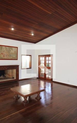 Casa à venda com 500m², 5 quartos e 4 vagasSala