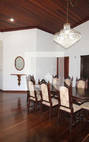 Casa à venda com 500m², 5 quartos e 4 vagasSala