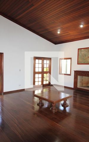 Casa à venda com 500m², 5 quartos e 4 vagasSala