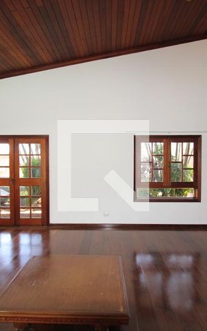 Casa à venda com 500m², 5 quartos e 4 vagasSala