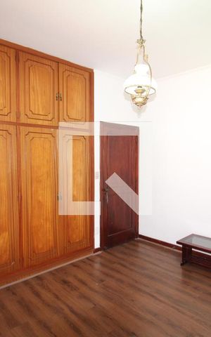 Casa à venda com 500m², 5 quartos e 4 vagasQuarto 2