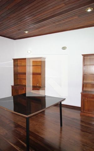 Casa à venda com 500m², 5 quartos e 4 vagasÁrea Comum