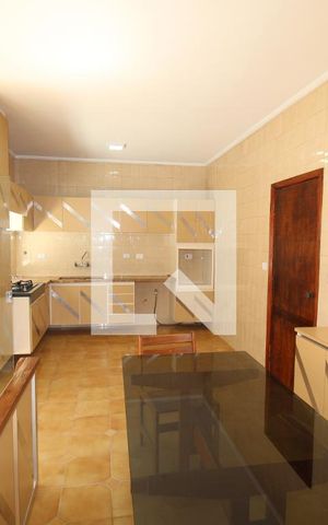 Casa à venda com 500m², 5 quartos e 4 vagasCozinha