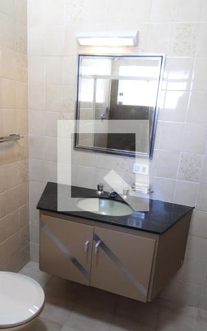 Casa à venda com 500m², 5 quartos e 4 vagasQuarto 1 - Banheiro