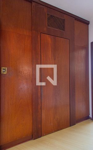 Apartamento à venda com 171m², 3 quartos e 2 vagas Apartamento à venda com 171m², 3 quartos e 2 vagasCloset do Quarto 3