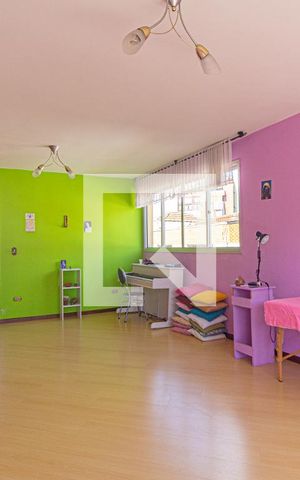 Apartamento à venda com 171m², 3 quartos e 2 vagas Apartamento à venda com 171m², 3 quartos e 2 vagasSala
