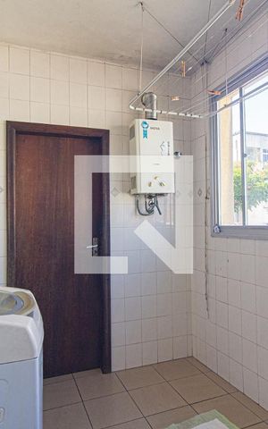 Apartamento à venda com 171m², 3 quartos e 2 vagas Apartamento à venda com 171m², 3 quartos e 2 vagasÁrea de Serviço