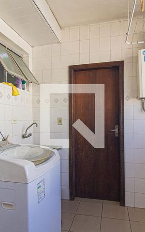 Apartamento à venda com 171m², 3 quartos e 2 vagas Apartamento à venda com 171m², 3 quartos e 2 vagasÁrea de Serviço