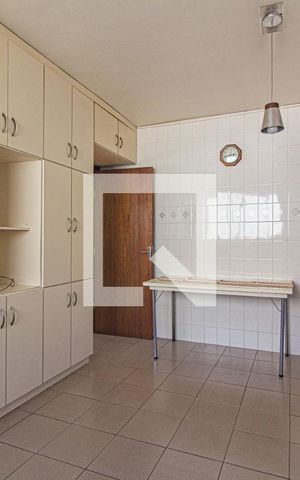 Apartamento à venda com 171m², 3 quartos e 2 vagas Apartamento à venda com 171m², 3 quartos e 2 vagasCozinha