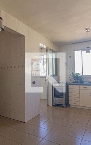 Apartamento à venda com 171m², 3 quartos e 2 vagas Apartamento à venda com 171m², 3 quartos e 2 vagasCozinha
