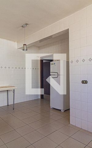 Apartamento à venda com 171m², 3 quartos e 2 vagas Apartamento à venda com 171m², 3 quartos e 2 vagasCozinha
