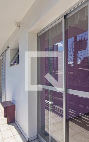 Apartamento à venda com 171m², 3 quartos e 2 vagas Apartamento à venda com 171m², 3 quartos e 2 vagasSacada