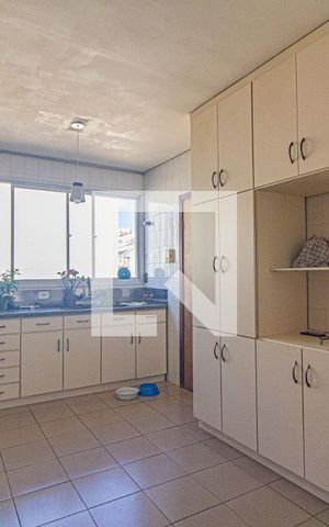 Apartamento à venda com 171m², 3 quartos e 2 vagas Apartamento à venda com 171m², 3 quartos e 2 vagasCozinha