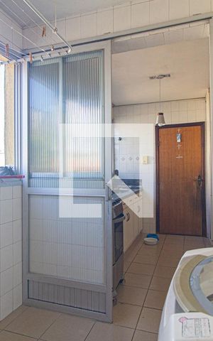 Apartamento à venda com 171m², 3 quartos e 2 vagas Apartamento à venda com 171m², 3 quartos e 2 vagasÁrea de Serviço