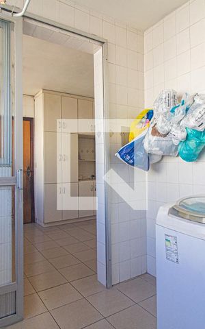 Apartamento à venda com 171m², 3 quartos e 2 vagas Apartamento à venda com 171m², 3 quartos e 2 vagasÁrea de Serviço