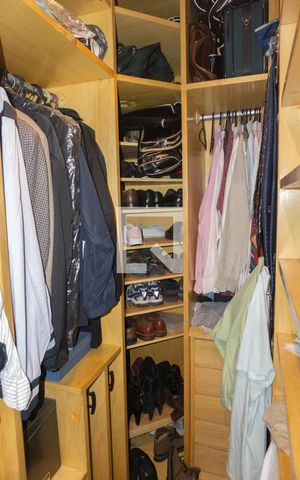 Apartamento à venda com 253m², 3 quartos e 3 vagasCloset