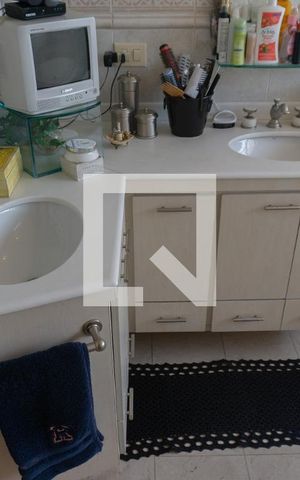 Apartamento à venda com 253m², 3 quartos e 3 vagasBanheiro 3