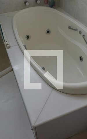 Apartamento à venda com 253m², 3 quartos e 3 vagasBanheiro 3