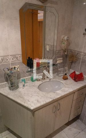 Apartamento à venda com 253m², 3 quartos e 3 vagasBanheiro 2