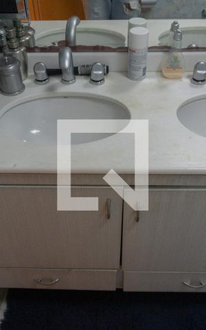 Apartamento à venda com 253m², 3 quartos e 3 vagasBanheiro 1