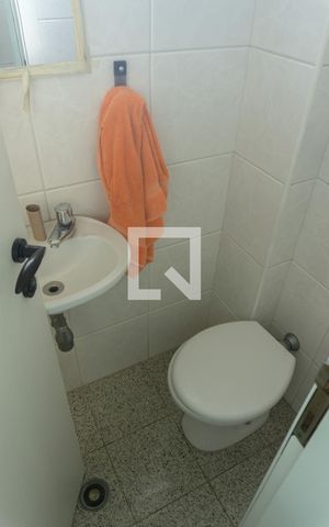 Apartamento à venda com 253m², 3 quartos e 3 vagasBanheiro de Serviço