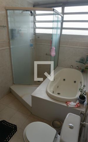Apartamento à venda com 253m², 3 quartos e 3 vagasBanheiro 3