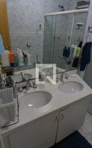 Apartamento à venda com 253m², 3 quartos e 3 vagasBanheiro 1
