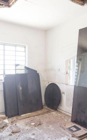 Casa para alugar com 208m², 3 quartos e 2 vagasSala