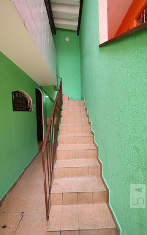 Casa para alugar com 300m², 3 quartos e 1 vagaEscadaria Segundo Nivel