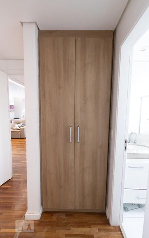 Apartamento para alugar com 164m², 4 quartos e 3 vagas Apartamento para alugar com 164m², 4 quartos e 3 vagasArmário Suite 3