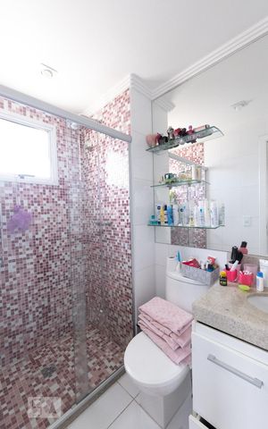 Apartamento para alugar com 164m², 4 quartos e 3 vagas Apartamento para alugar com 164m², 4 quartos e 3 vagasBanheiro da Suite 1