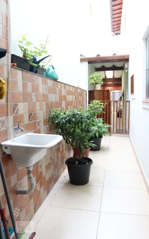 Casa à venda com 174m², 3 quartos e 2 vagasCorredor