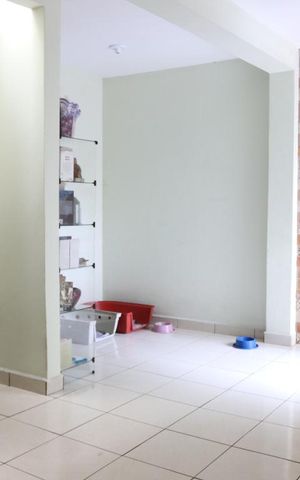 Casa à venda com 174m², 3 quartos e 2 vagasÁrea Dispensa