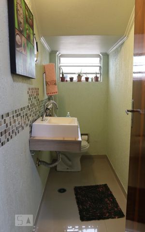 Casa à venda com 174m², 3 quartos e 2 vagasLavabo