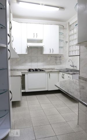 Apartamento para alugar com 70m², 2 quartos e 2 vagasCozinha