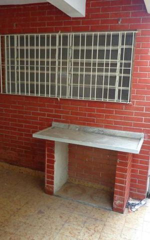 Casa à venda com 170m², 4 quartos e 2 vagas