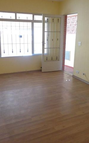 Casa à venda com 170m², 4 quartos e 2 vagas