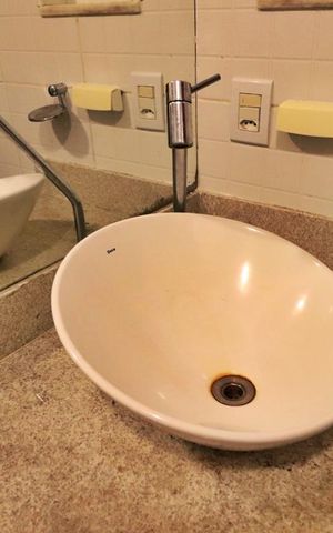 Casa de condomínio à venda com 105m², 3 quartos e sem vagaBanheiro da Suíte