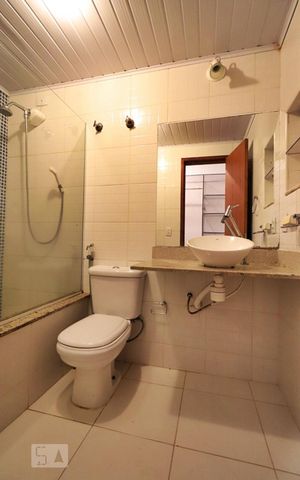 Casa de condomínio à venda com 105m², 3 quartos e sem vagaBanheiro da Suíte