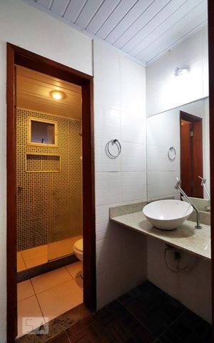 Casa de condomínio à venda com 105m², 3 quartos e sem vagaBanheiro Corredor