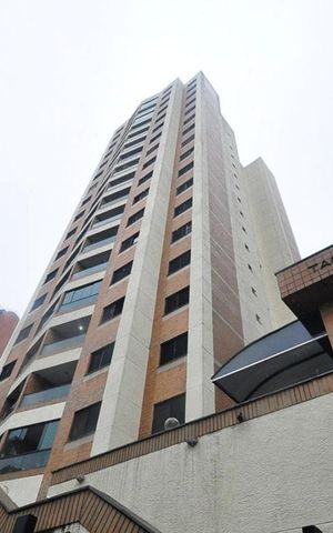 Apartamento à venda com 70m², 2 quartos e 1 vagaFachada