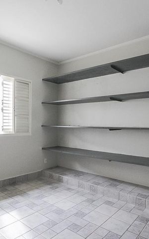 Casa à venda com 217m², 3 quartos e 2 vagas Casa à venda com 217m², 3 quartos e 2 vagasQuarto