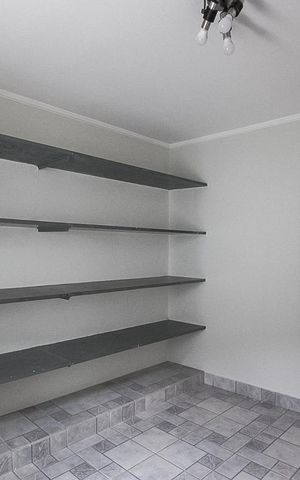 Casa à venda com 217m², 3 quartos e 2 vagas Casa à venda com 217m², 3 quartos e 2 vagasQuarto