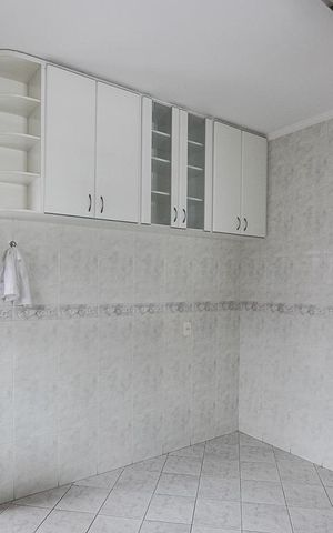 Casa à venda com 217m², 3 quartos e 2 vagas Casa à venda com 217m², 3 quartos e 2 vagasCozinha