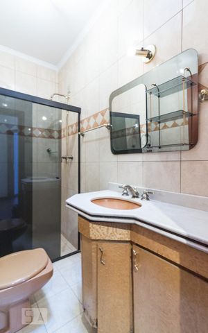 Casa para alugar com 180m², 3 quartos e 2 vagasBanheiro